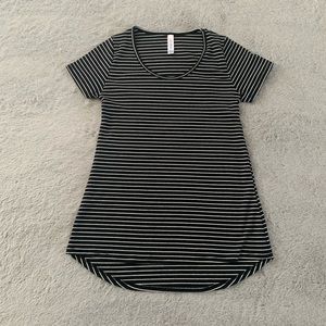 LuLaRoe Ribbed Black & White Striped Classic Tee